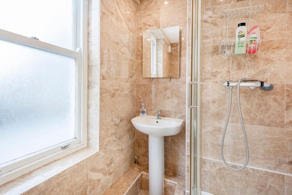 Studio Apt With Huge Balcony Near Oxford St - Marble Arch - Hydepark Londen Buitenkant foto